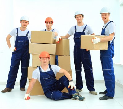 Apartment moving service in Elephant and Castle with careful loading