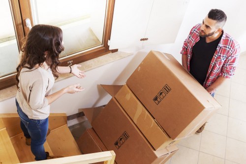 Screen-reader friendly removal company content in Elephant and Castle